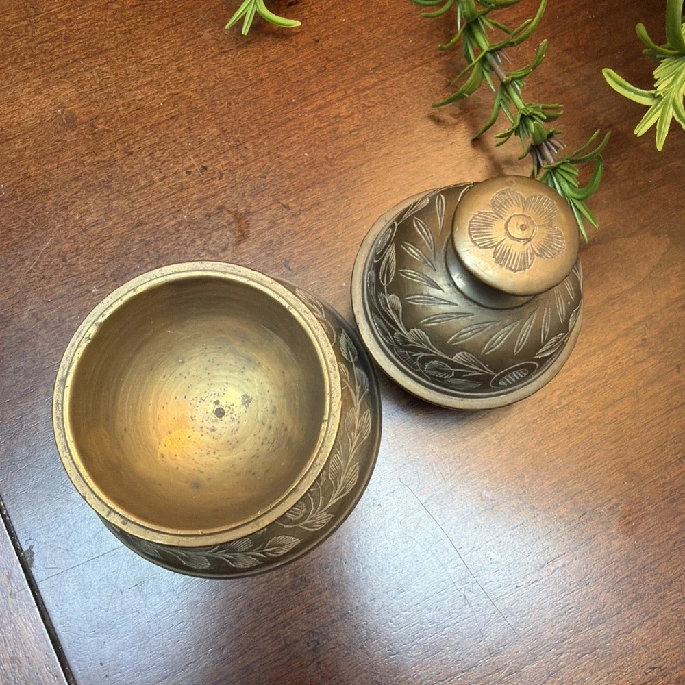 Vintage Solid Brass Elephant Claw Bell Engraved Leaf Pattern with Stand 3